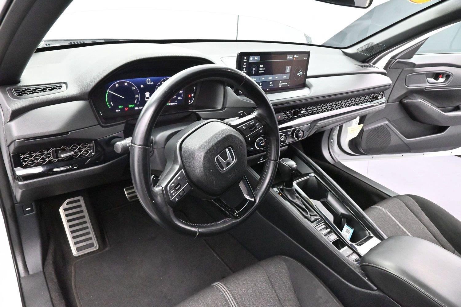 Used 2024 Honda Accord Sport image 14