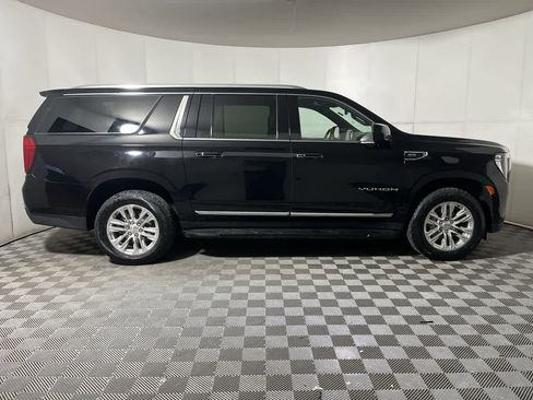 Used 2024 GMC Yukon XL SLT image 9