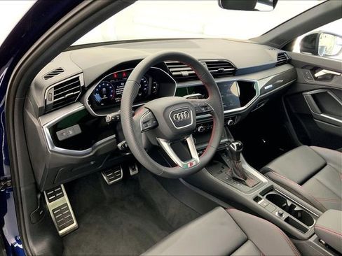 Used 2025 Audi Q3 2.0T Premium Plus w/ Premium Plus Package AWD/4WD image 4