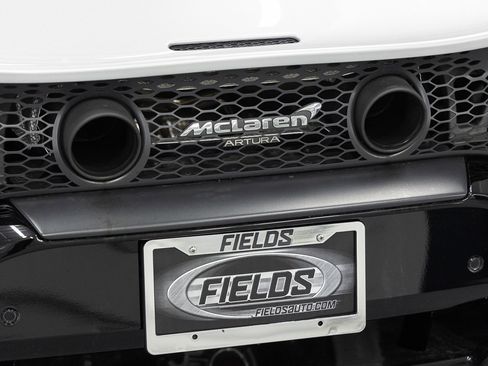 Used 2023 McLaren Artura image 20