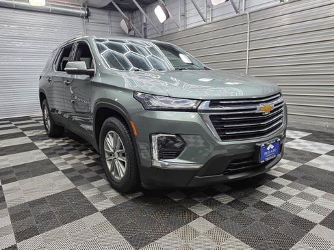 Used 2023 Chevrolet Traverse LT AWD/4WD image 4