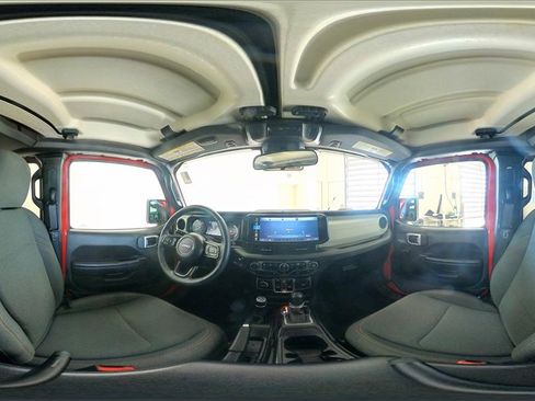 Used 2024 Jeep Wrangler Unlimited w/ Convenience Group image 35