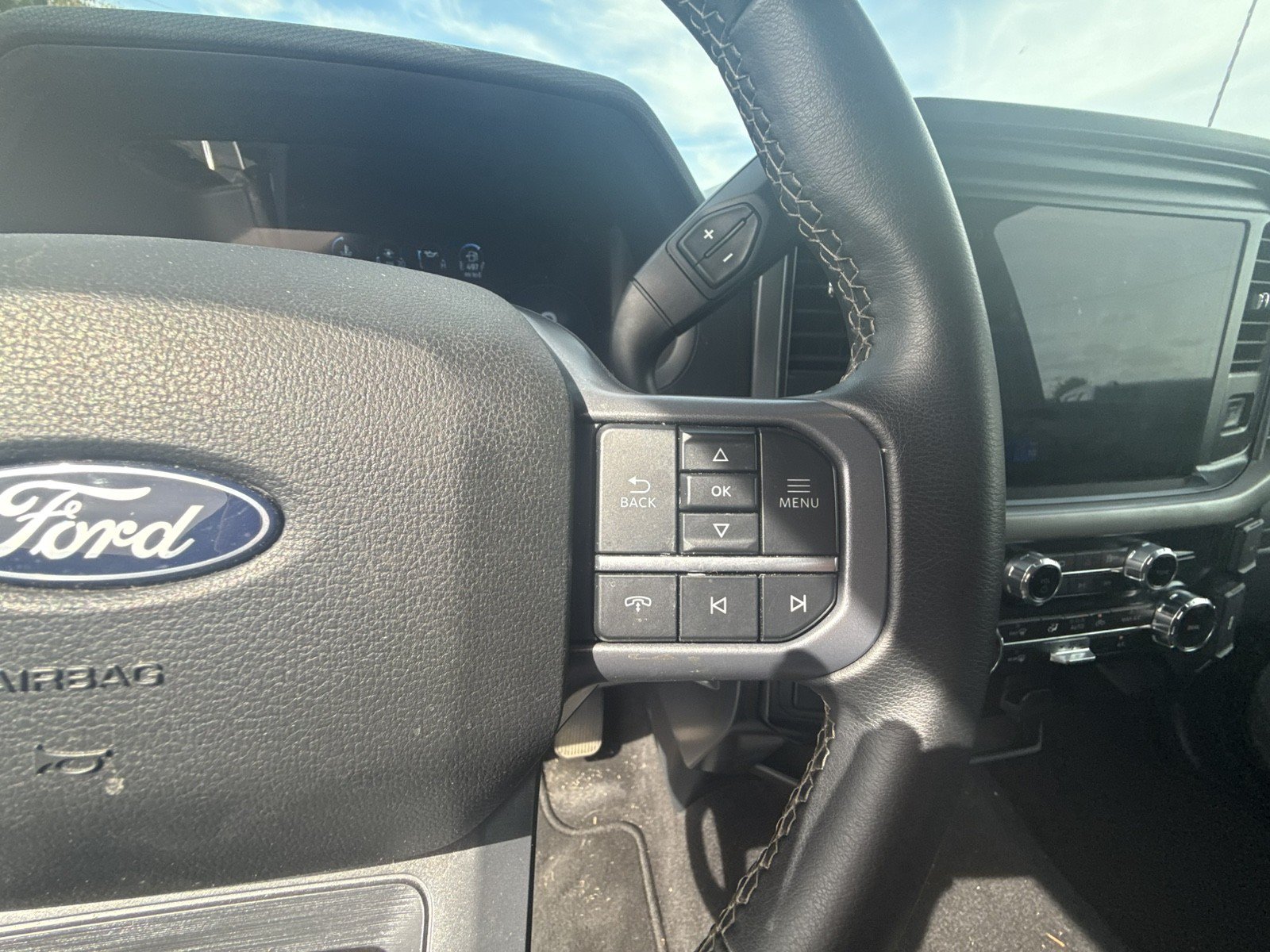 Used 2025 Ford F150 XLT w/ Equipment Group 301A Standard AWD/4WD image 19