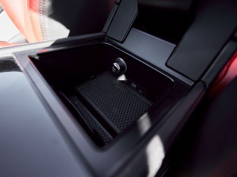 Used 2023 Bentley Continental GT Azure image 54