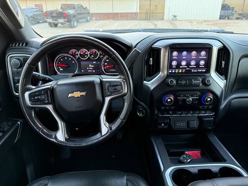 Used 2020 Chevrolet Silverado 2500 LTZ w/ LTZ Convenience Package image 10