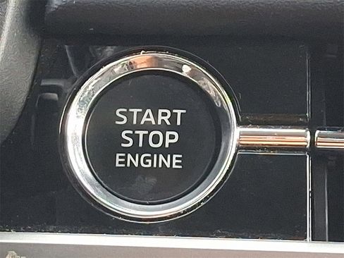 Used 2024 Mitsubishi Outlander ES image 22