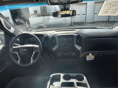 Used 2022 Chevrolet Silverado 1500 Custom w/ Safety Confidence Package image 19