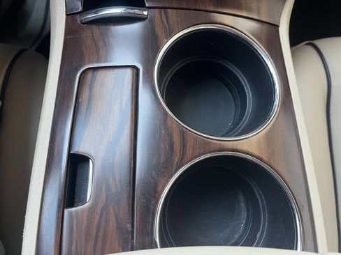 Used 2014 Toyota Venza LE image 33