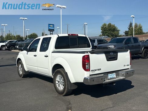 Used 2021 Nissan Frontier SV AWD/4WD image 5