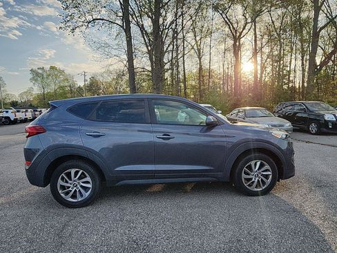 Used 2018 Hyundai Tucson SE image 6