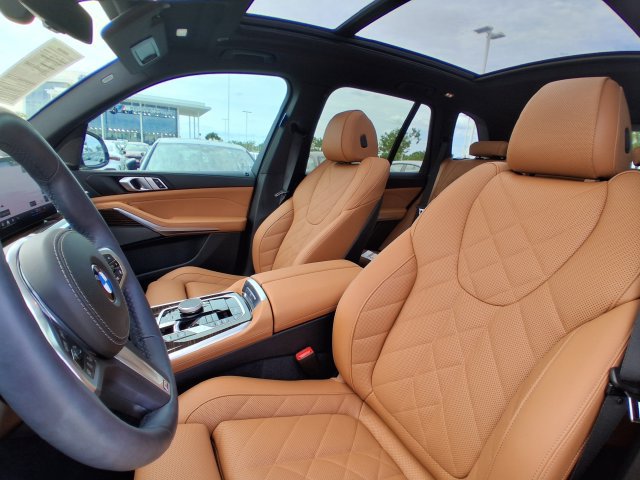 Used 2026 BMW X5 sDrive40i w/ M Sport Package RWD image 11