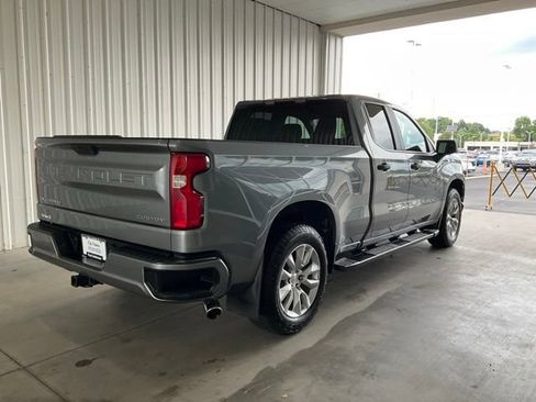 Used 2020 Chevrolet Silverado 1500 Custom w/ Custom Value Package RWD image 16