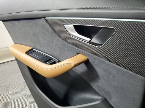 Used 2024 Audi RS Q8 w/ Black Optic Package image 17