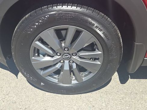 Certified 2026 Nissan Pathfinder SV AWD/4WD image 10