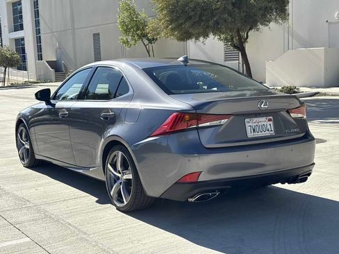 Used 2017 Lexus IS 200t image 5