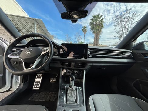 Used 2025 Volkswagen Jetta Sport image 34