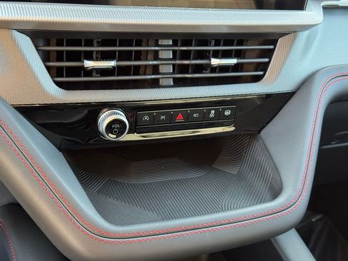 New 2026 Ford Explorer ST-Line w/ ST-Line Street Pack image 17