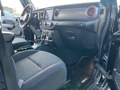 Used 2023 Jeep Gladiator Mojave w/ Trailer Tow Package image 32