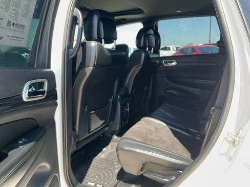 Used 2019 Jeep Grand Cherokee Altitude AWD/4WD image 23