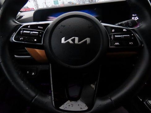 Used 2024 Kia Seltos EX image 29