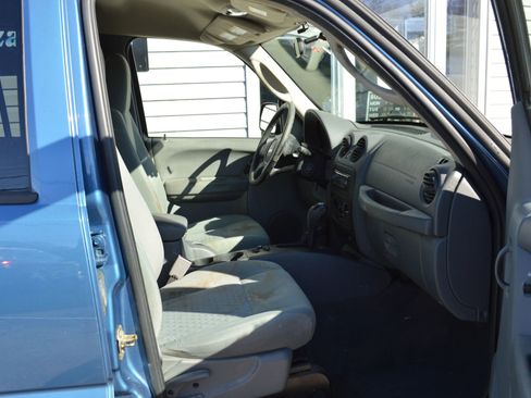 Used 2006 Jeep Liberty Sport image 18