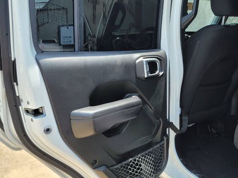 Used 2020 Jeep Gladiator Sport w/ Quick Order Package 24S AWD/4WD image 16