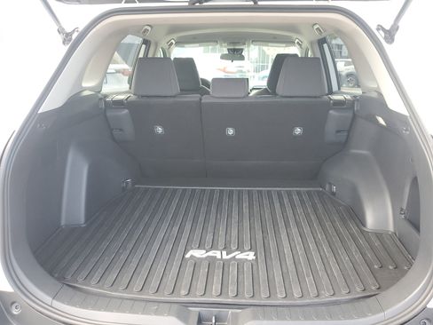 Used 2025 Toyota RAV4 LE AWD/4WD image 7