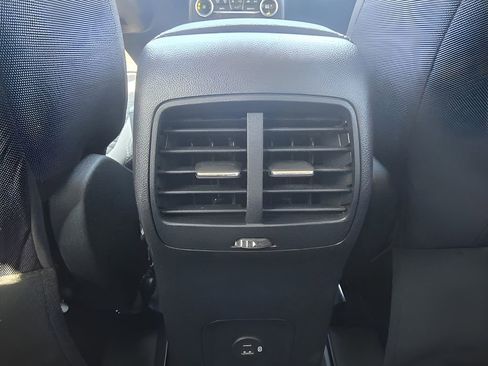 Used 2020 Ford Escape SE Sport image 29