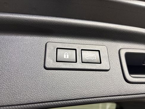 Used 2024 Subaru Forester Sport image 25