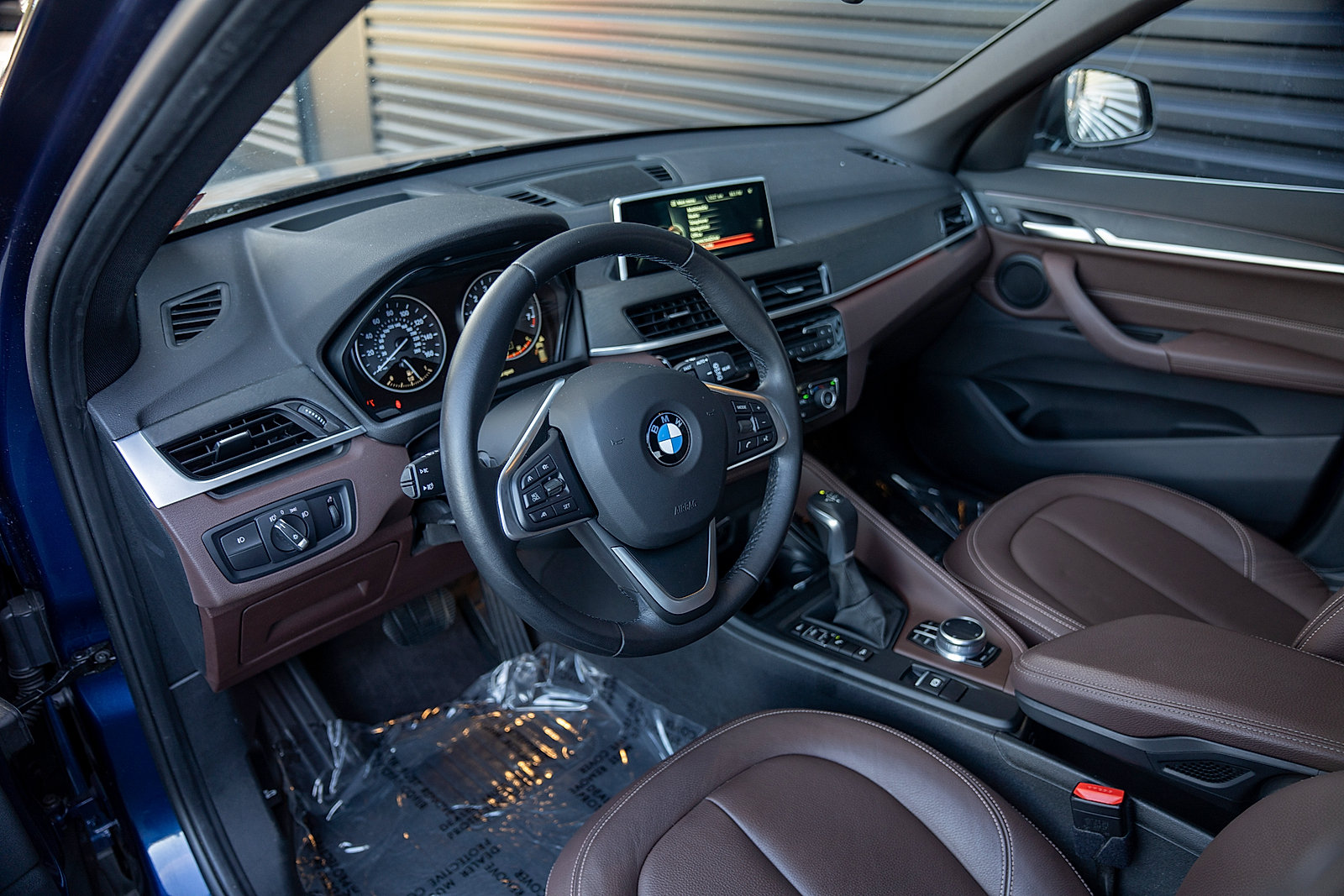 Used 2017 BMW X1 xDrive28i AWD/4WD image 4