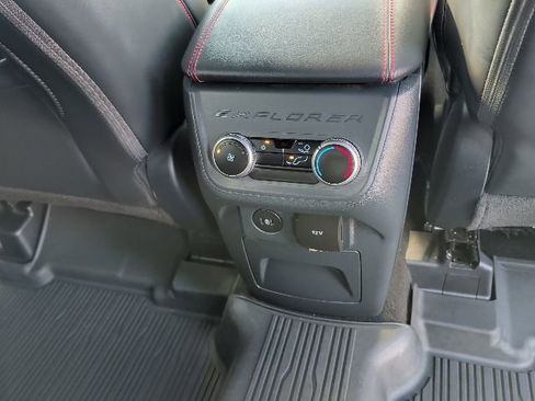Certified 2025 Ford Explorer ST-Line AWD/4WD image 32