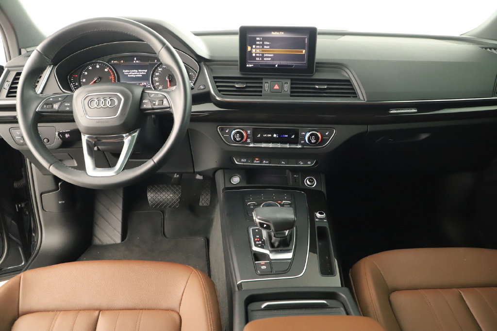 Used 2020 Audi Q5 2.0T Premium w/ Convenience Package AWD/4WD image 18