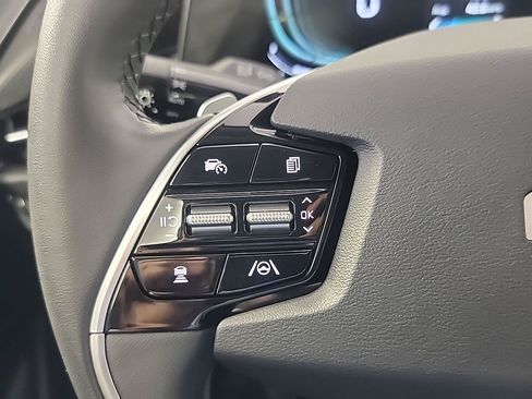 Used 2023 Kia Niro EX FWD image 24
