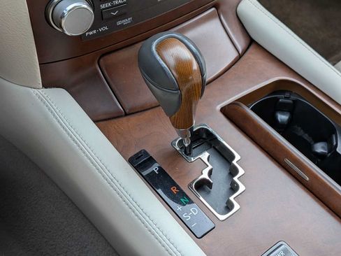 Used 2012 Lexus LS 460 AWD image 29