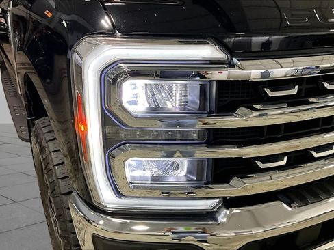 Used 2025 Ford F250 Lariat w/ Lariat Ultimate Package AWD/4WD image 27