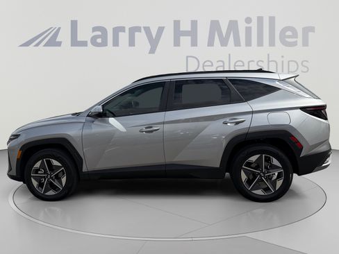 Used 2025 Hyundai Tucson SEL AWD/4WD image 2