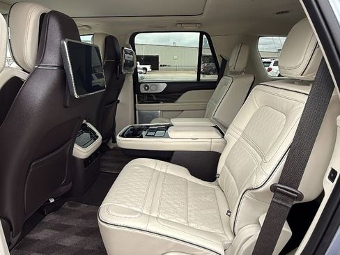 Used 2022 Lincoln Navigator Black Label AWD/4WD image 15