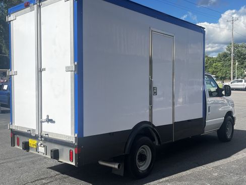 Certified 2024 Ford E-350 and Econoline 350 Super Duty w/ Power Windows & Locks Group RWD image 6