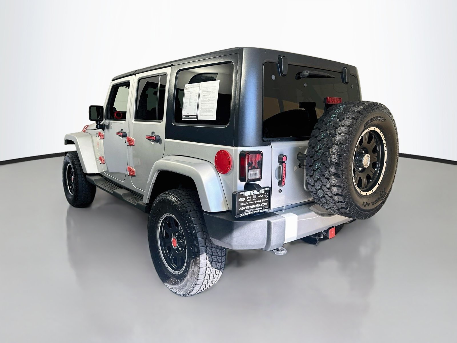 Used 2011 Jeep Wrangler Unlimited Sahara w/ Connectivity Group AWD/4WD image 5