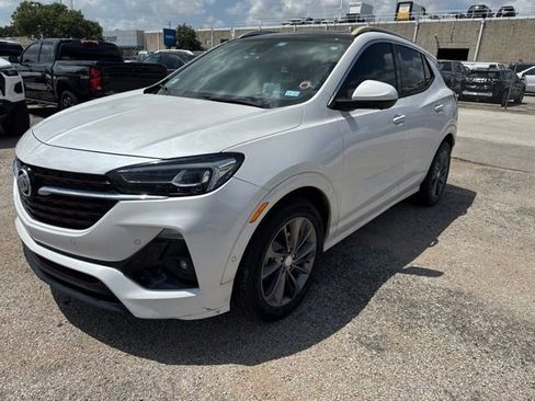 Used 2020 Buick Encore GX Essence w/ Experience Buick Package FWD image 2