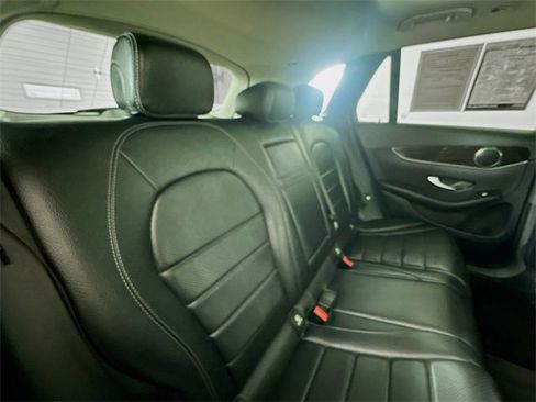 Used 2016 Mercedes-Benz GLC 300 4MATIC w/ Multimedia Package image 28