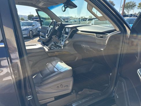 Used 2016 GMC Yukon Denali w/ Open Road Package AWD/4WD image 29