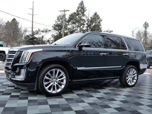 Used 2020 Cadillac Escalade Platinum image 10
