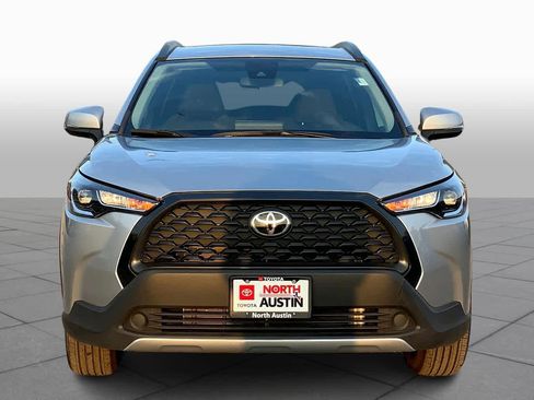 Used 2022 Toyota Corolla Cross LE image 3