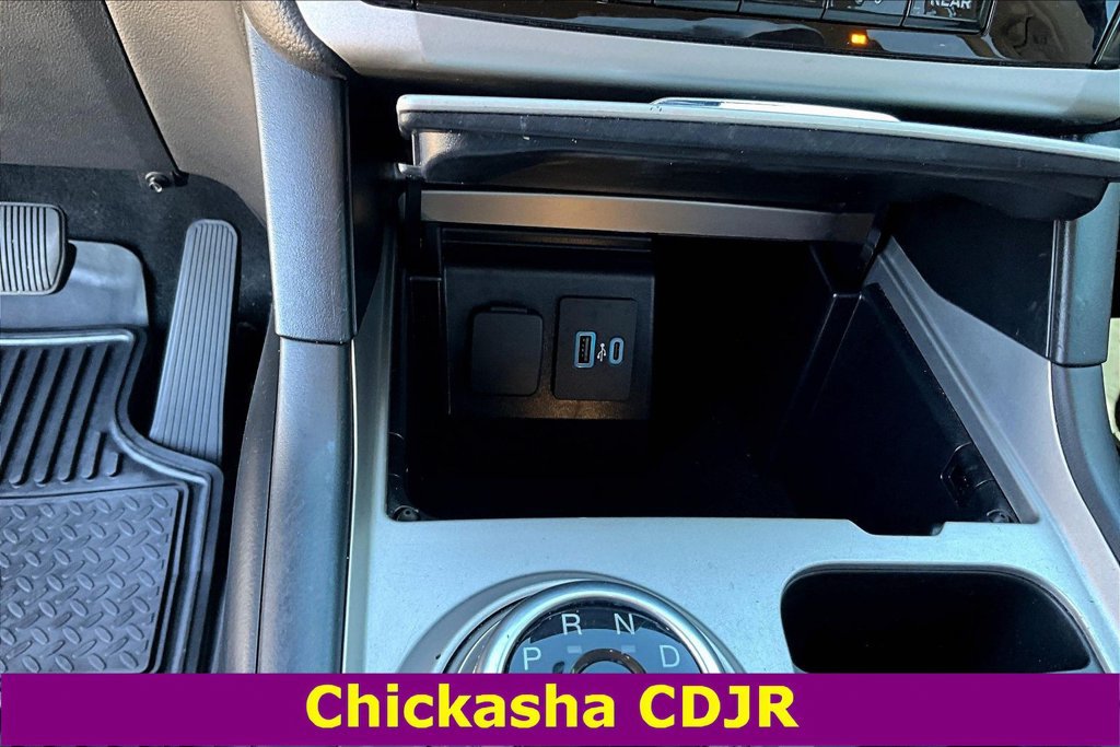 Used 2022 Ford Explorer XLT AWD/4WD image 15