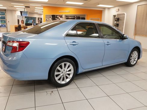 Used 2012 Toyota Camry XLE FWD image 13