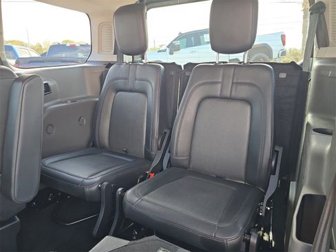 Used 2022 Ford Transit Connect XL image 13