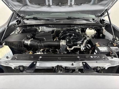 Used 2018 Toyota Tacoma TRD Off-Road AWD/4WD image 30