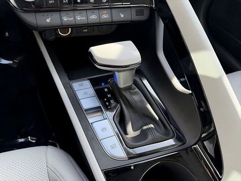 New 2026 Hyundai Elantra Limited image 25