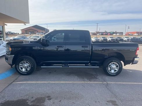 Used 2024 RAM 2500 Tradesman w/ Chrome Appearance Group image 4